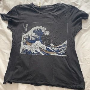 wave graphic tee